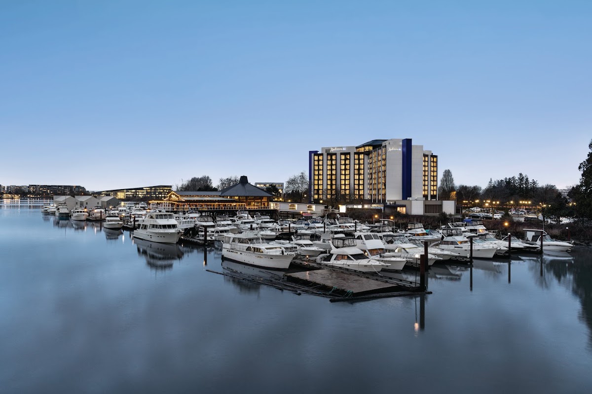 Radisson Blu Vancouver Airport Hotel & Marina
